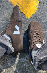 Veja Eagle Swan Suede Volley