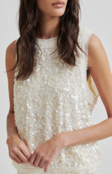 Second Female Tofu Shiny Top