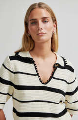 Second Female Eggnog Susi Knit Collar