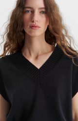 Morrison Black Winston Knit Vest