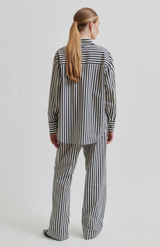 Second Female Trench Coat Aila Shirt