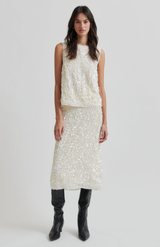 Second Female Tofu Shiny Skirt