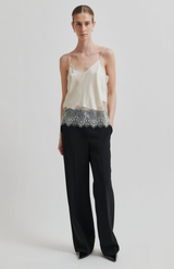 Second Female Tofu Wila Strap Top