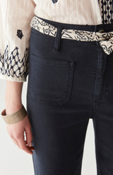 Maison Hotel Navy Edna Pant