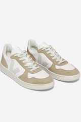 VEJA Natural Sahara V-10 Sneaker