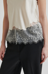 Second Female Tofu Wila Strap Top