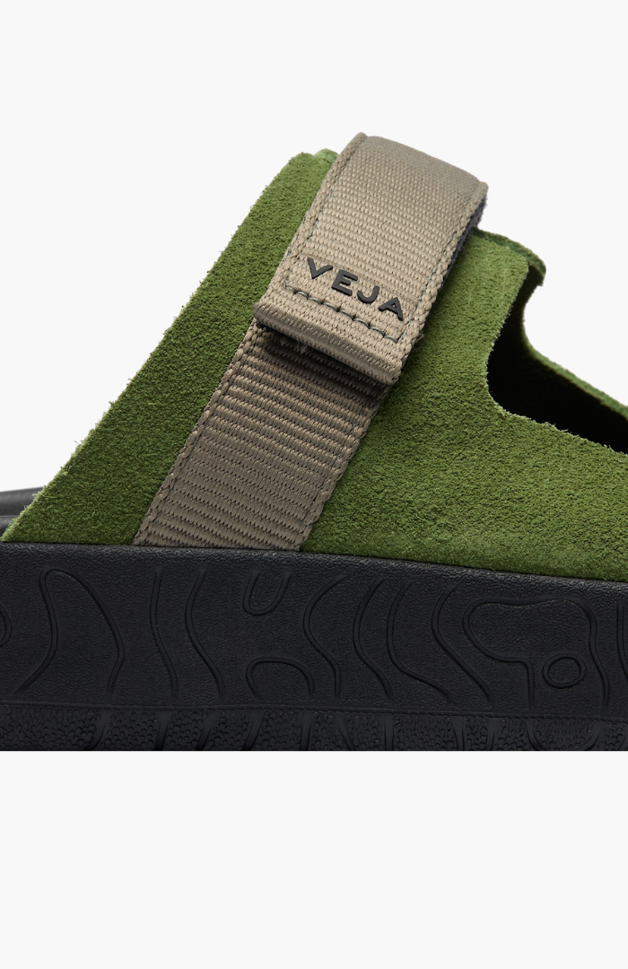Veja Militar Kaki + Black Suede Arpoador Sandal