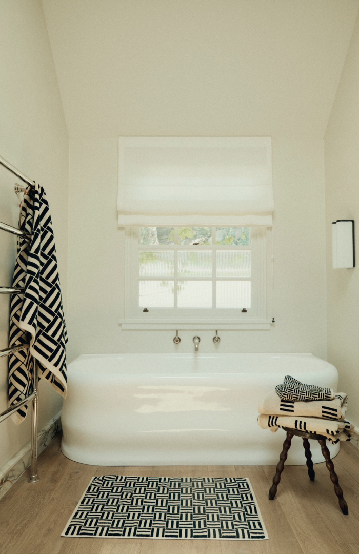 Baina Sand & Noir Saroma Bath Mat