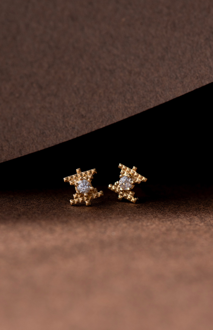 Zoe & Morgan 22K Gold Plate With Peach Zircon Inti Stud