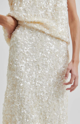 Second Female Tofu Shiny Skirt