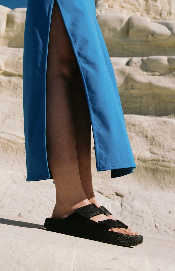 VEJA Full Black Etna Sandal
