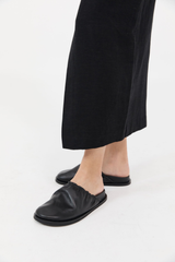 ST.AGNI Black Soft Gathered Mules