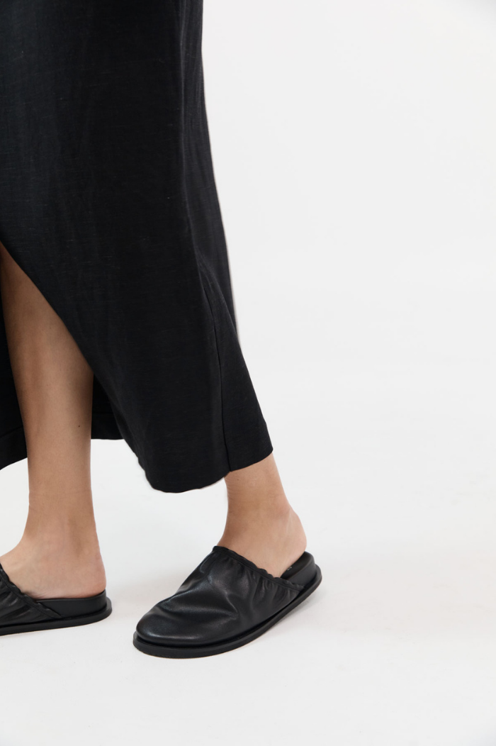 ST.AGNI Black Soft Gathered Mules