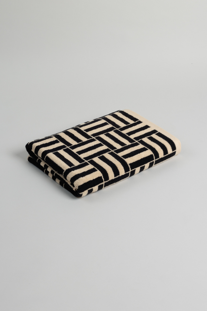 Baina Sand & Noir Willis Pool Towel