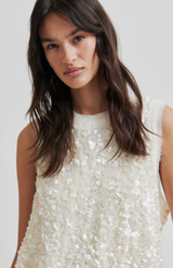 Second Female Tofu Shiny Top