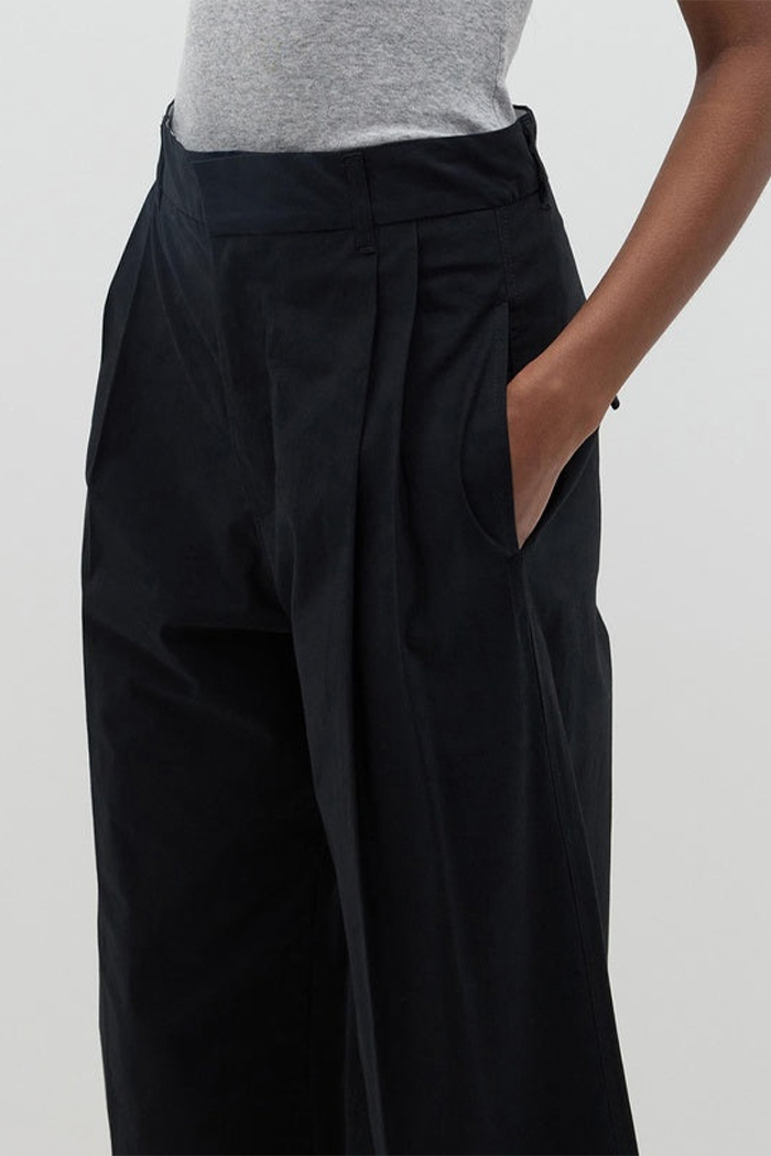Bassike Black Relaxed Pleat Font Pant