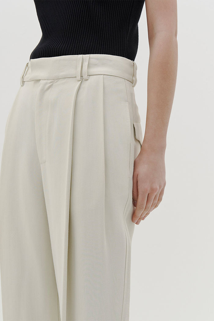 Bassike Cement Pleated Straight Leg Pant